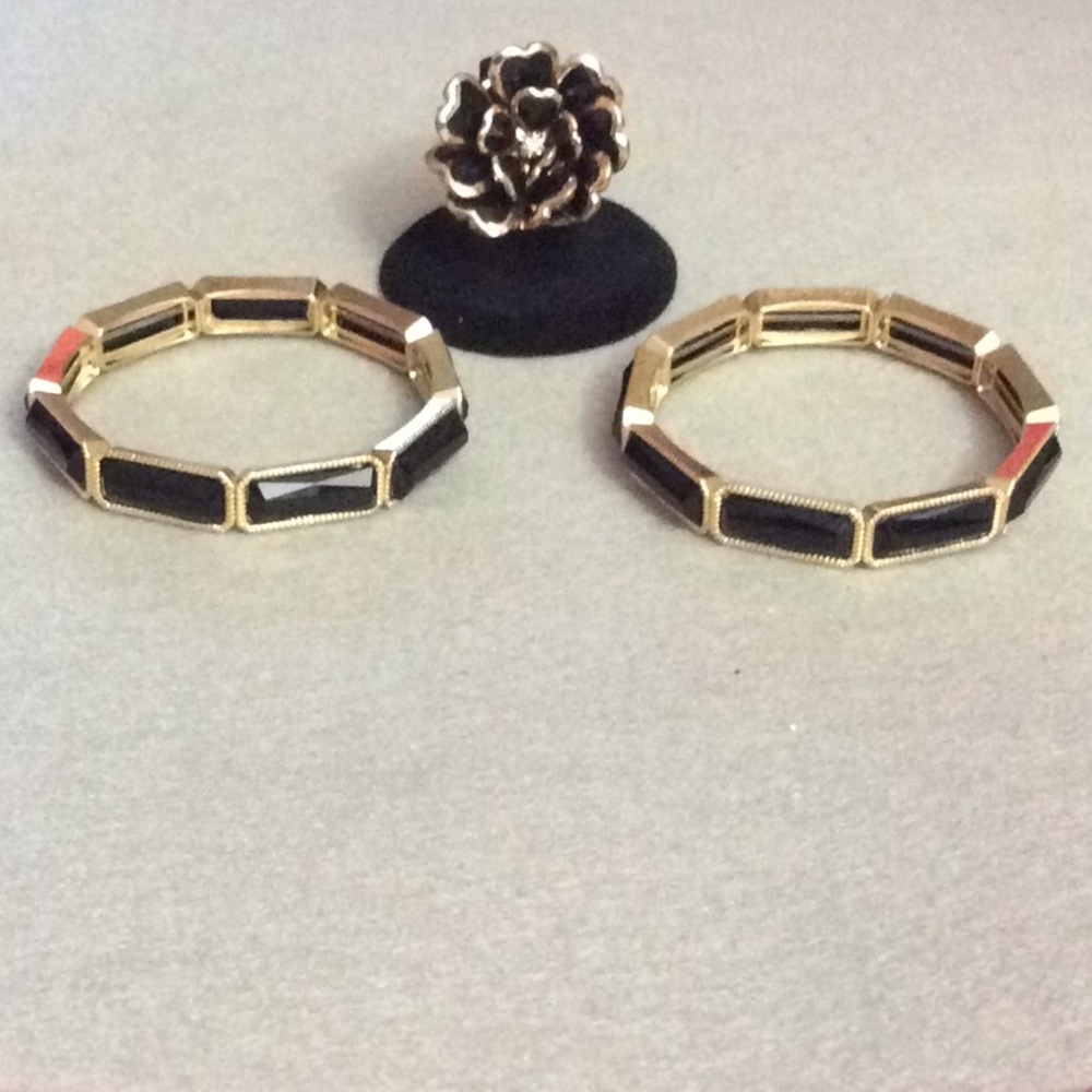 Bracelet & Rings bundle “NWOT”
